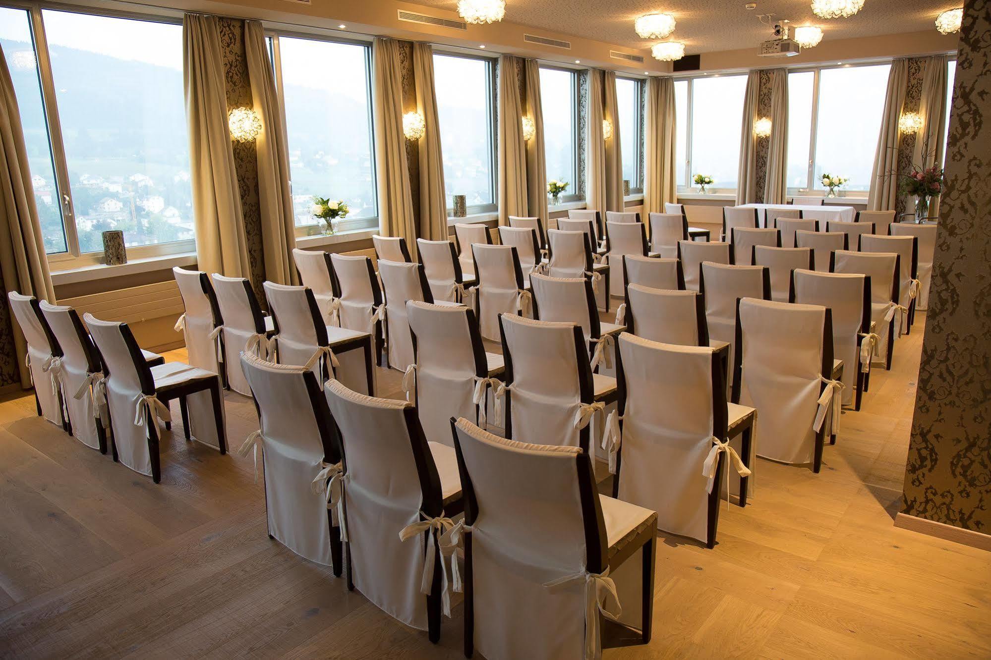 Glashaus Hotel Menziken Экстерьер фото
