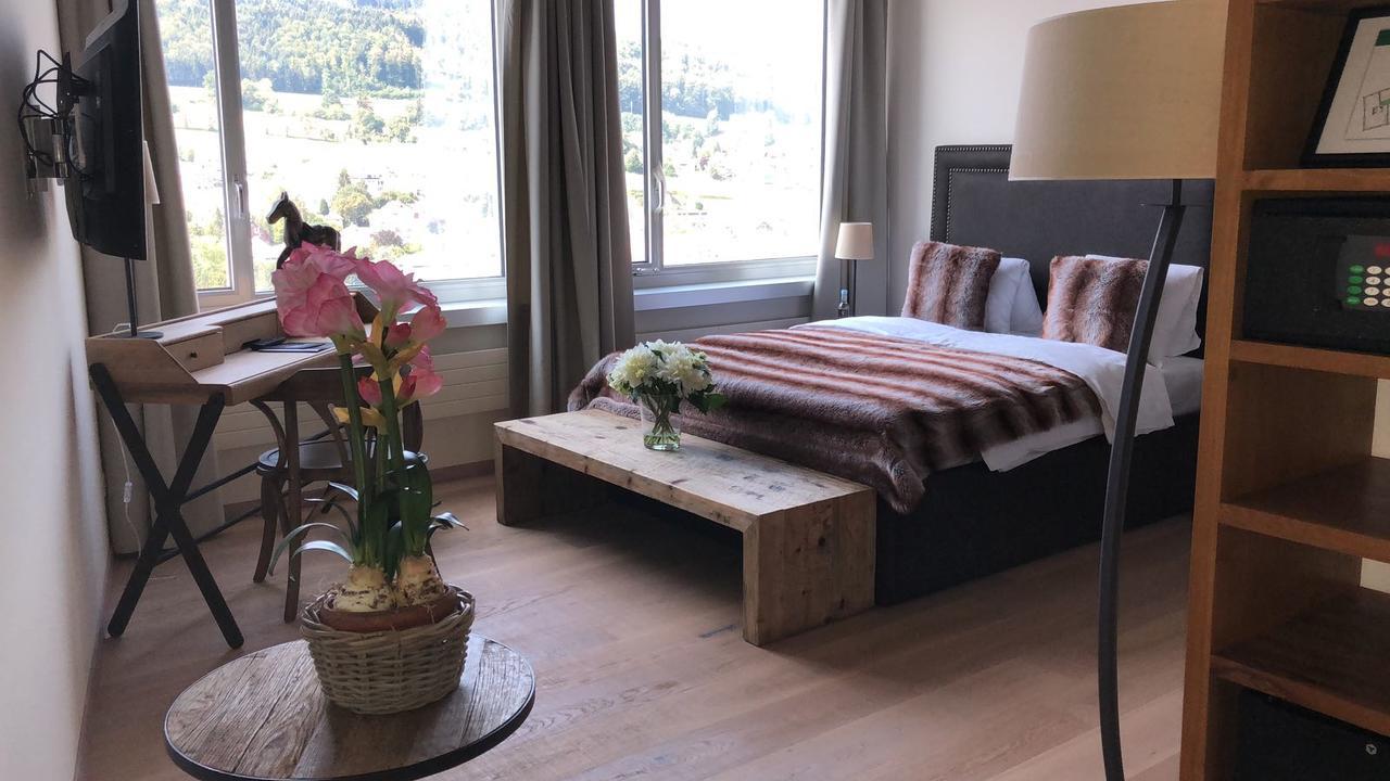 Glashaus Hotel Menziken Экстерьер фото