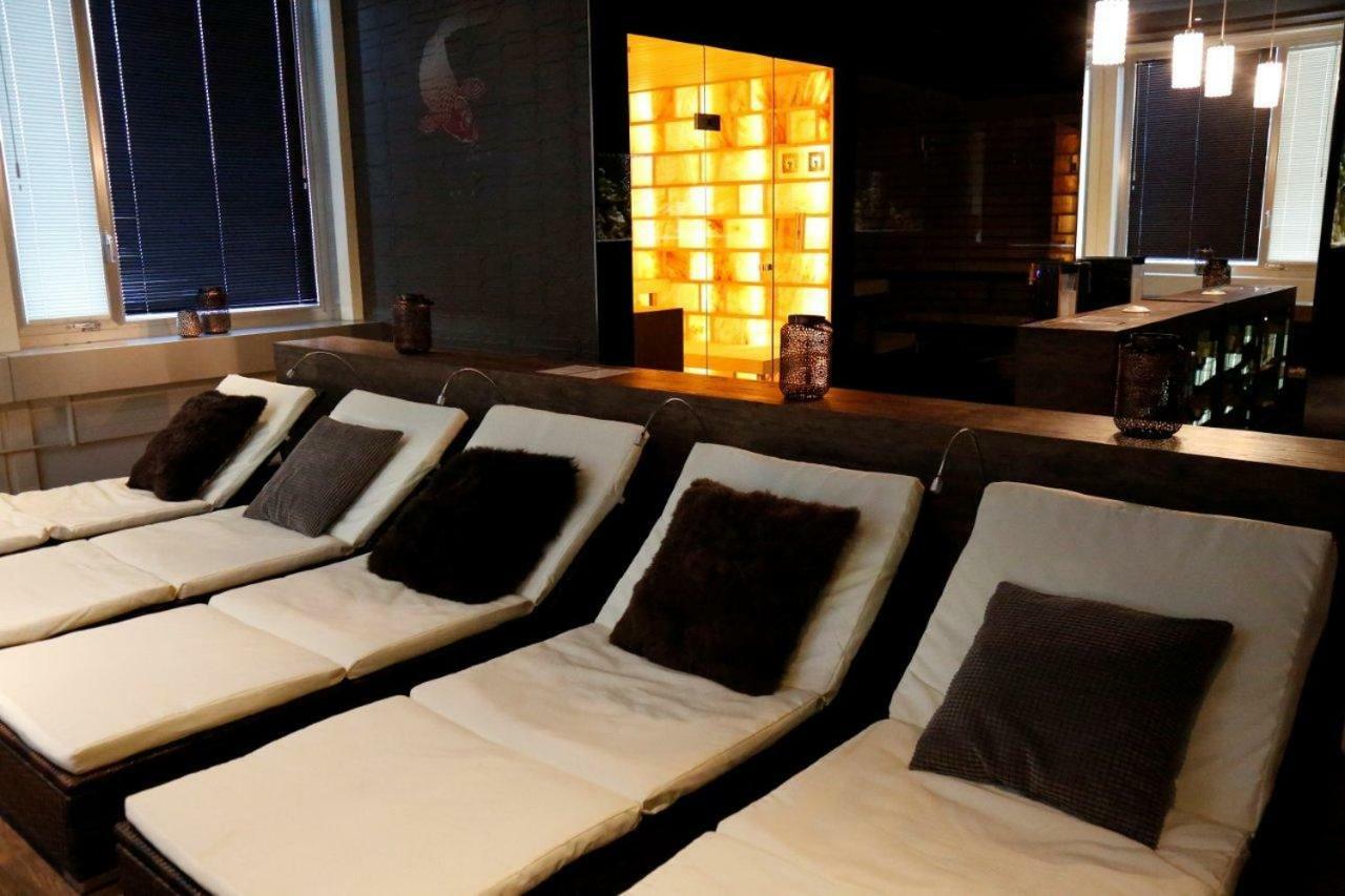 Glashaus Hotel Menziken Экстерьер фото